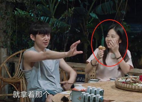 最新吃瓜爆料直播卖衣服,吃瓜爆料中，网红服饰热销全解析  第2张